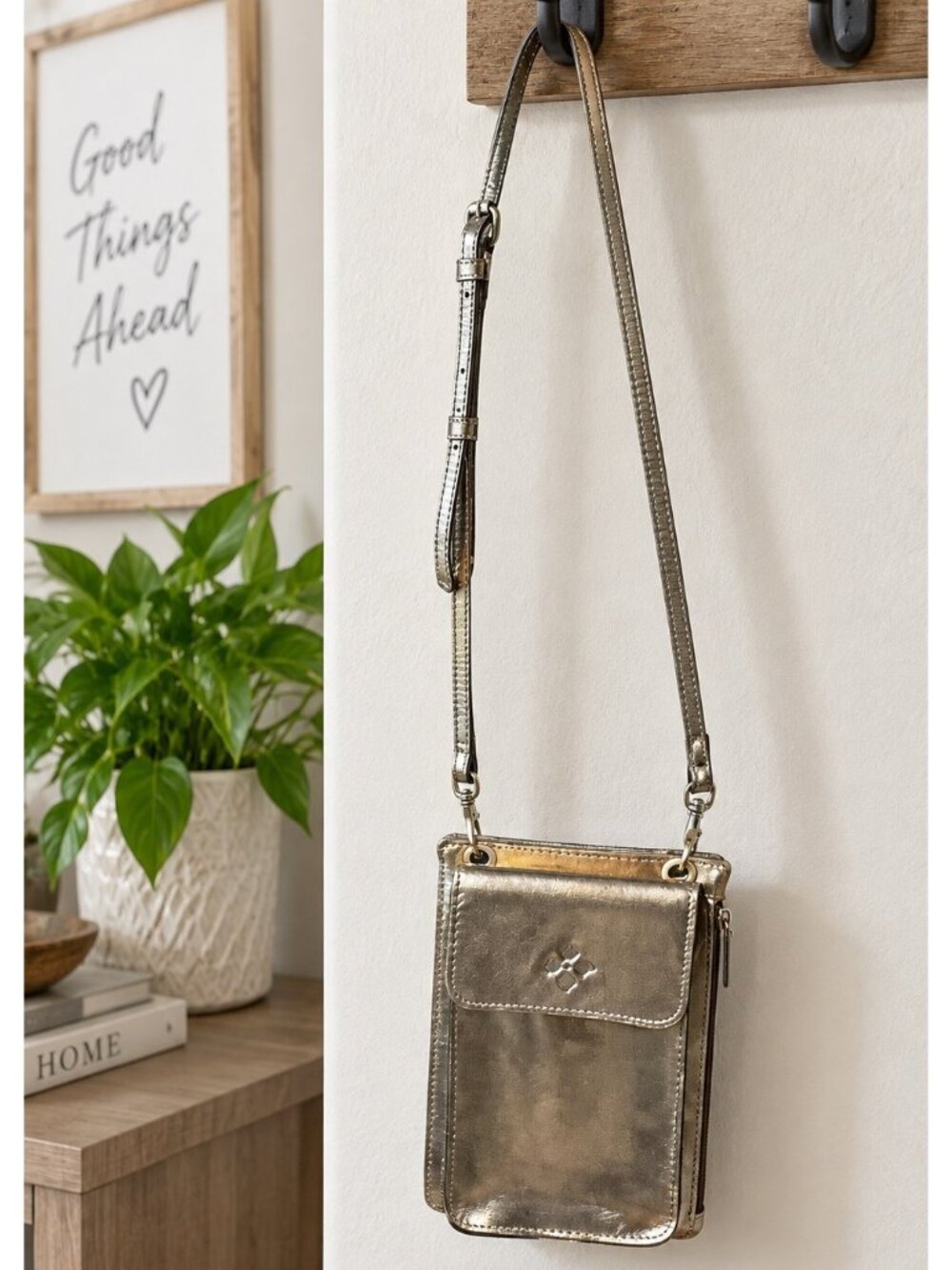 Patricia Nash Chiavella Greek Gold Leather Phone Crossbody Wallet RFID